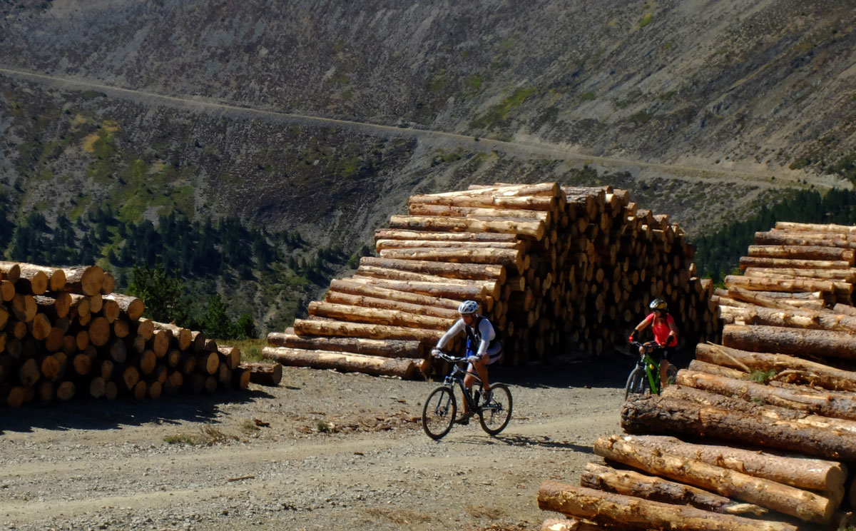Tres Cruces Mountain Pass